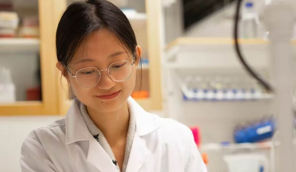 Dr Fengyi Zhu joins Oxford EARTH to explore biological approaches to sustainable metal recovery
